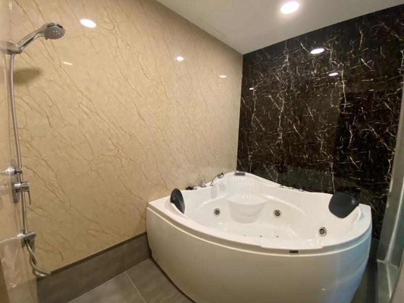 Deluxe Suite, with jaccuzi 4